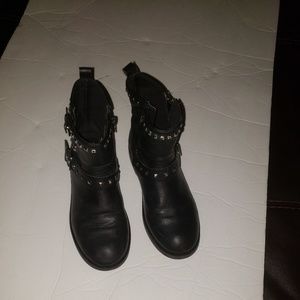 Girls boots